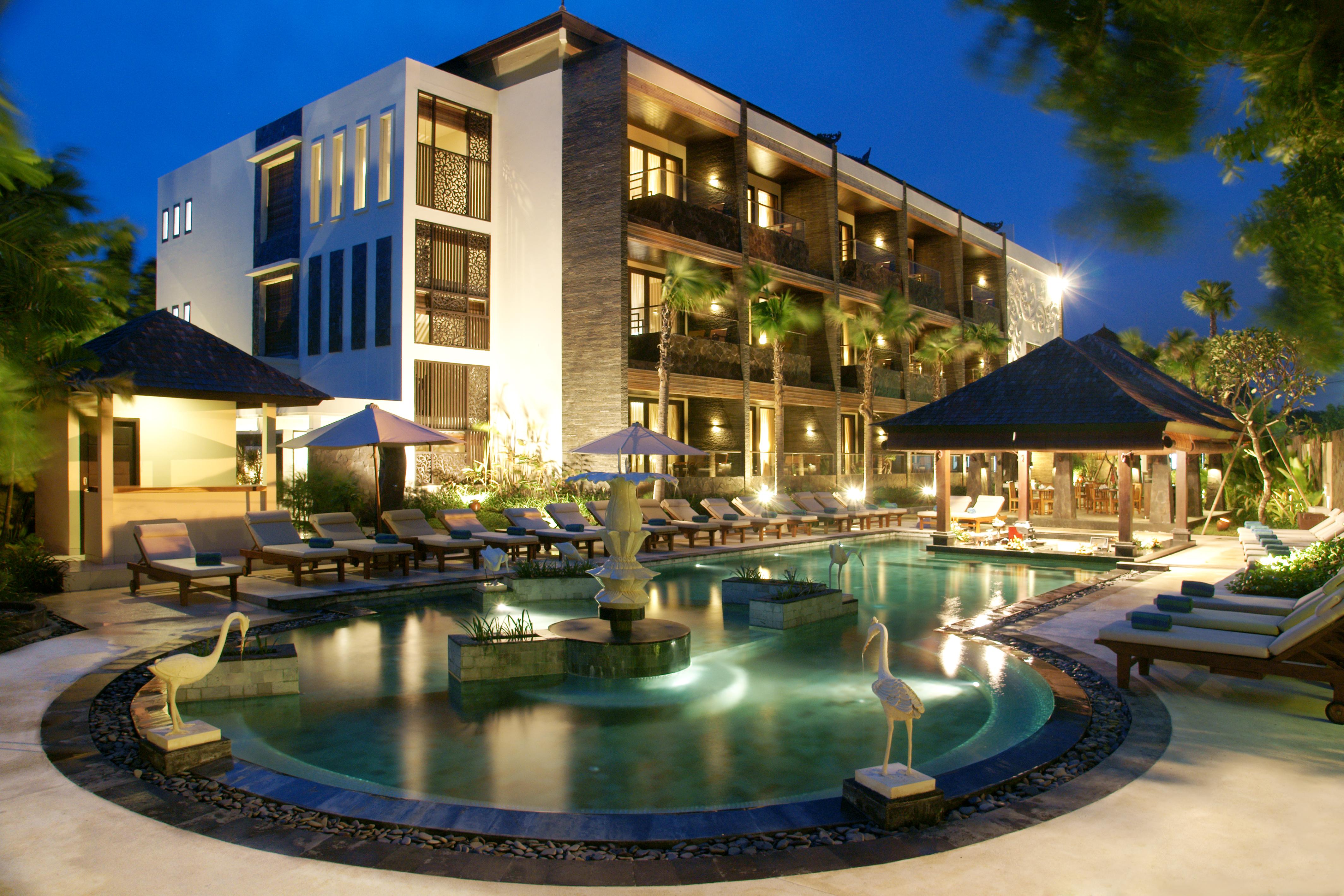 The Seminyak Beach Resort & Spa Exterior foto The hotel's main pool