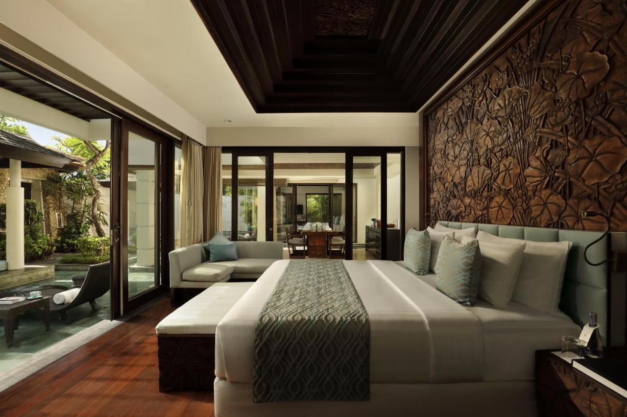 The Seminyak Beach Resort & Spa Exterior foto A bedroom at the resort