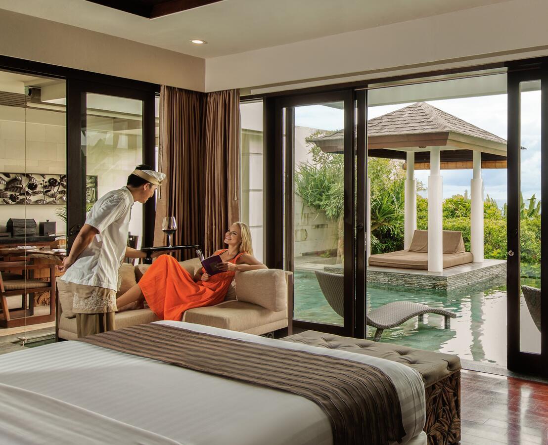 The Seminyak Beach Resort & Spa Exterior foto A guest at the Shangri-La Hotel, Kuala Lumpur